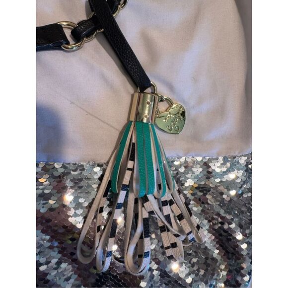 Betsey johnson contrast stripe b & w crossbody tote - Picture 4 of 6